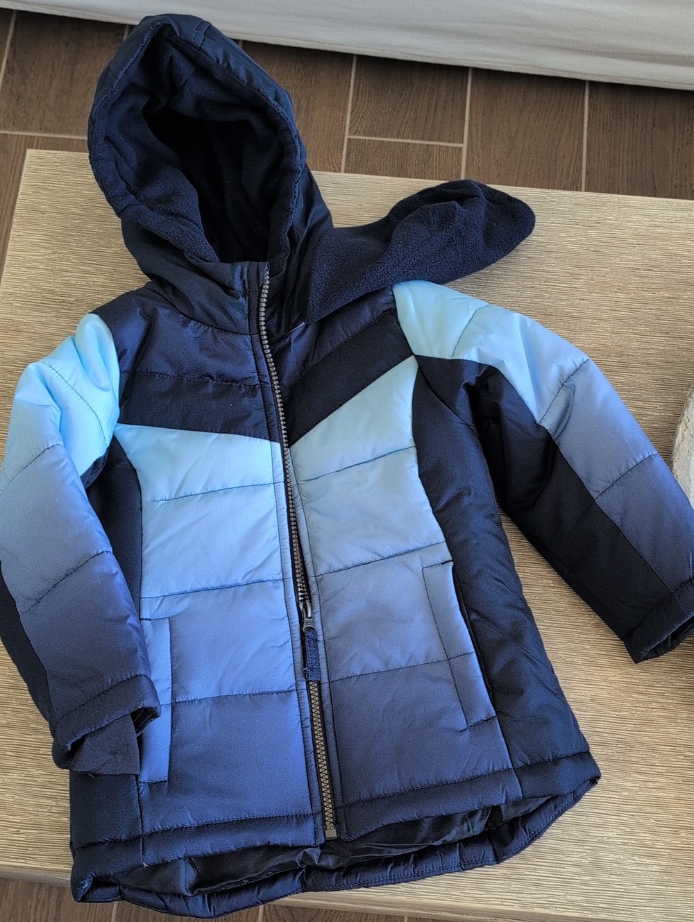 NWT Weathertamer Kids Hooded Puffer Jacket - Blue Ombre Size 4 T